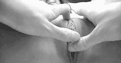 cravehiminallways212:  Unfff…o_O  Drooling &hellip;. 💋