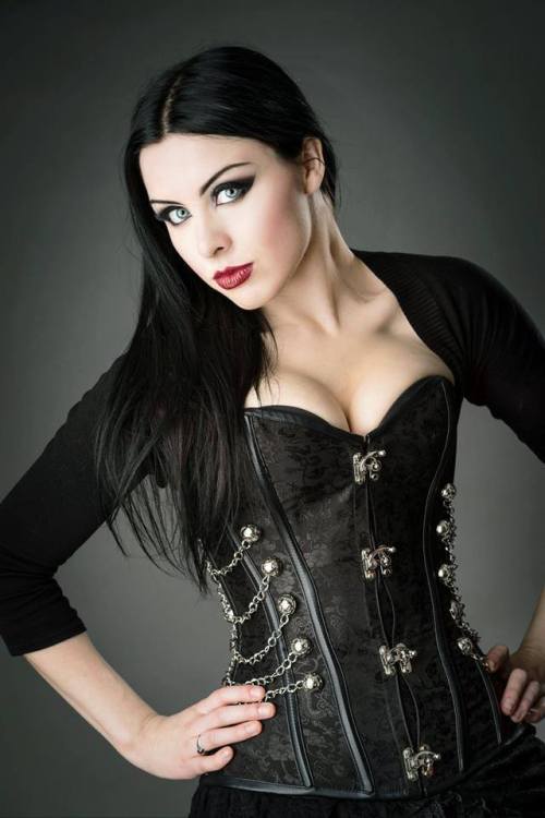 Porn photo gothicandamazing:  Model: Lady Kat EyesPhotographer: