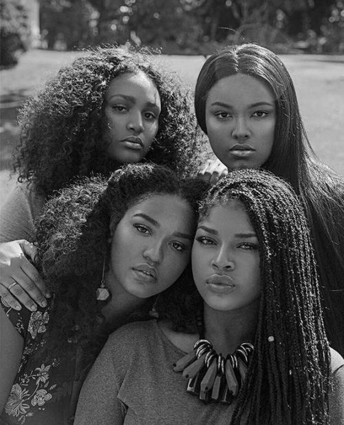 medusabraids:  for the second year of college i’m gonna be focusing on portraiture and black beauty and how diverse black people can be and these are the type of photos i wanna take