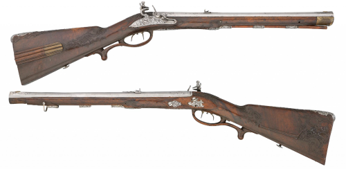 A pair of flintlock hunting carbines, Germany, circa 1730.