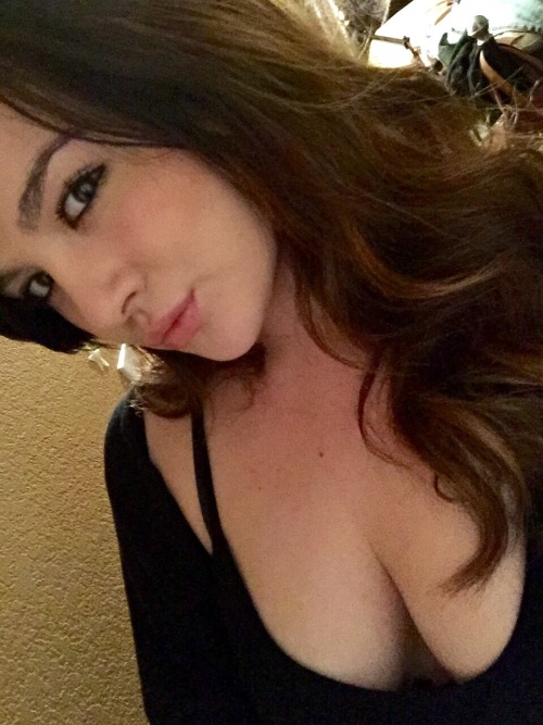 skvrlv:  My Boobs are way too out but whatever
