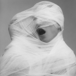 olivialocher:  Robert Mapplethorpe. White