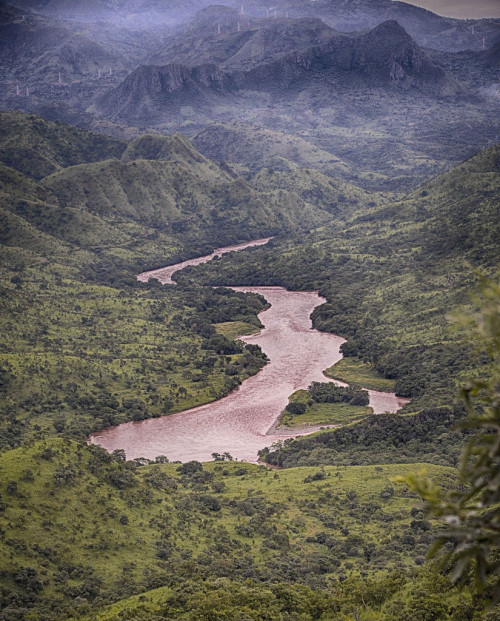 breathtakingdestinations:Upper Omo River Valley - Ethiopia (von Rod Waddington)