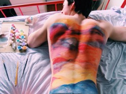 onezia:  luximy:  shoutout to Sam for letting me paint a sunset on him  i freaking love this omg can i have a boy who will let me be his canvas omg please 