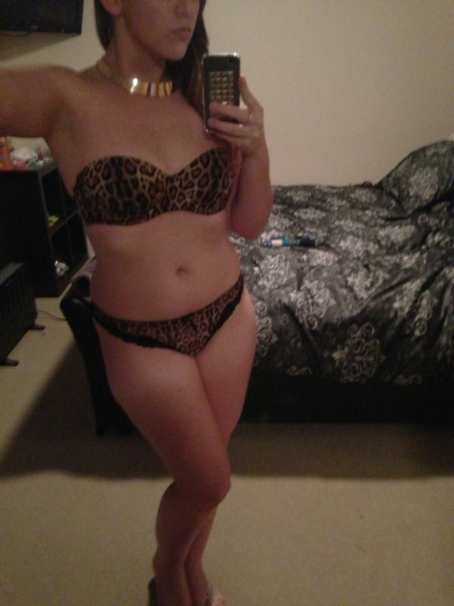 mylittleblackandwhitelies:  Home time yaaaayyyy!