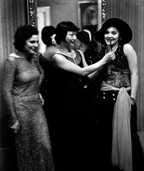 24hoursinthelifeofawoman:Anna May Wong and Marlene Dietrich at Pierre Ball. Berlin, Germany, 1928&qu