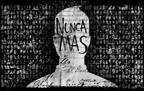 yourciclotimicauniverse:  Los viejos amores que no están, La ilusión de los que perdieron, Todas las promesas que se van, Y los que en cualquier guerra se cayeron. Todo está guardado en la memoria, Sueño de la vida y de la historia.  NI PERDÓN, NI