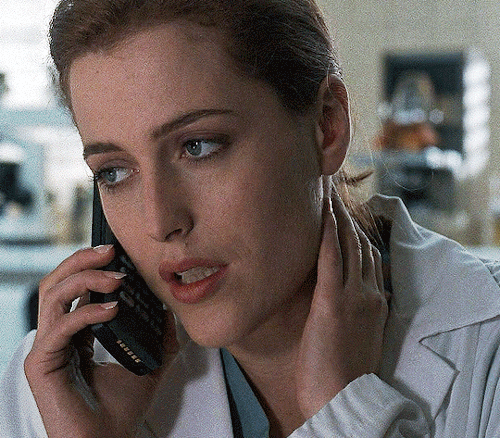 leonardbetts:Dana Scullyin The X-Files — 04x12: “Leonard Betts”