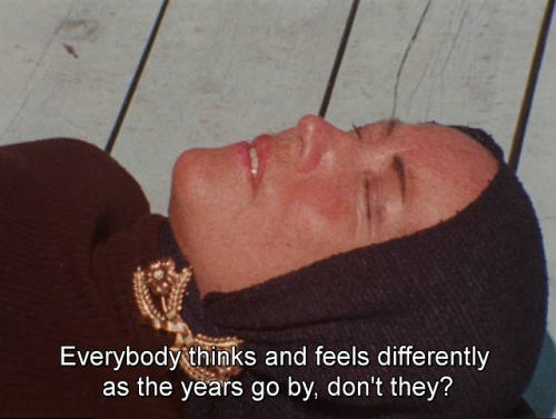 serpenservm:  “Grey Gardens”, Maysles brothers. 1975.  