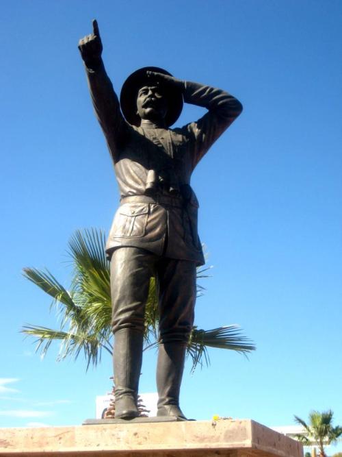 cazadordementes:    ¡Viva el General Felipe Ángeles!  