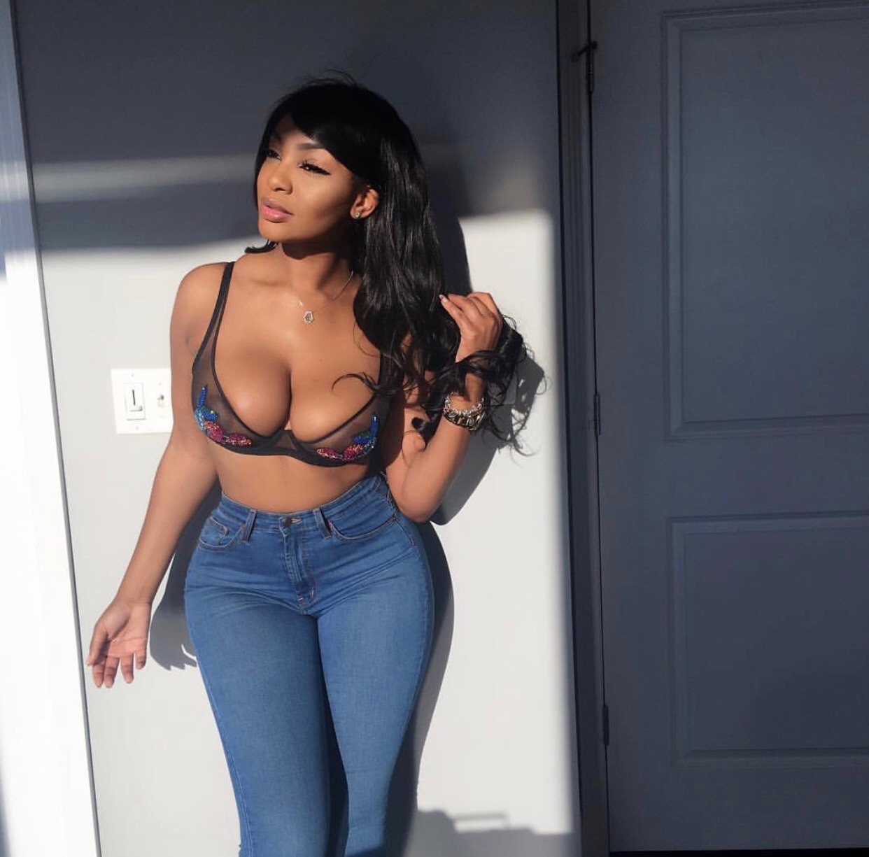 bombshellssonly:@girl.6ix