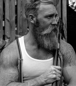 apothecary87:  Awesome beard by @danne79olsson!