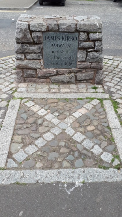 On 13th May 1685 James Kirko was executed near Dumfries as a Covenanter refusing to swear the oath, 