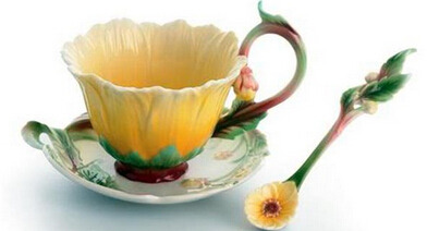 Flowery Style Tea Cups ---so cute and nice