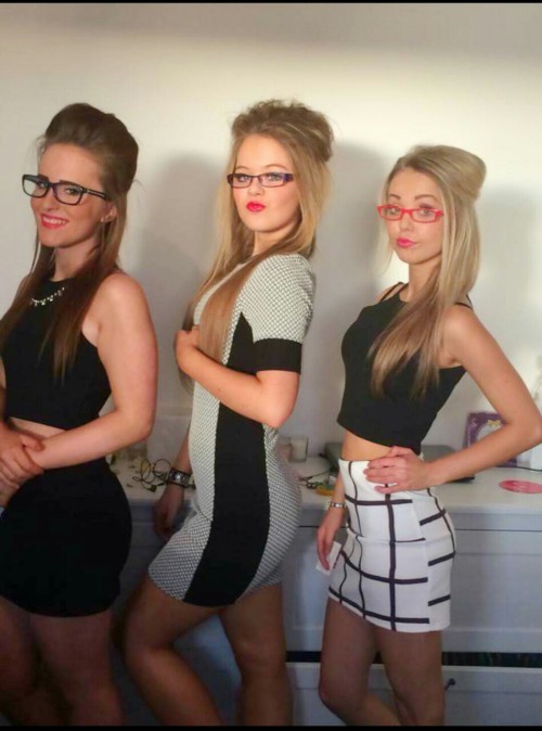 chavslutsandslags:  Which Ones Gonna Get It First? Blonde on right for me easily