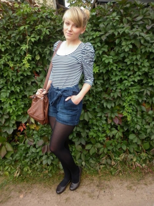 tightsobsession:  Comfy outfit.