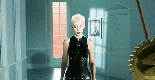 citiesindustsx:Annie Lennox in “Missionary Man” (1986)