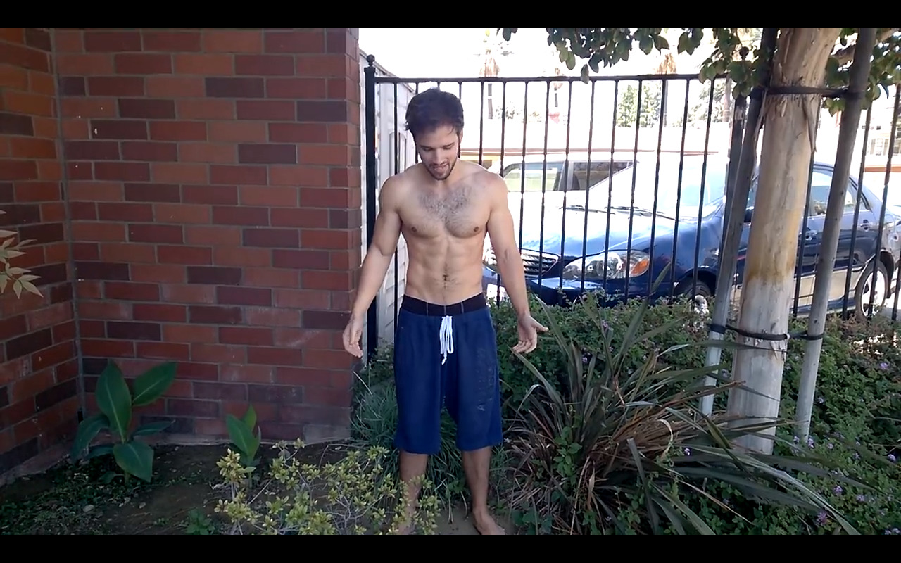   Nathan Kress (Freddie from iCarly) ALS Ice Bucket Challenge ►  