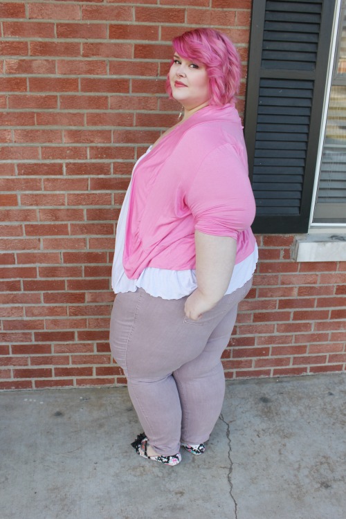 afatfox:  skrytch:  afatfox:  from a few days ago ; - ;cami ~ swak designs (1x)lace bralette ~ torrid (3)shrug ~ swak designs (2x)jeggings ~ torrid (28r)shoes ~ modclothlips ~ revlon colorburst balm stain in honey  you remind me of someone….  Originally