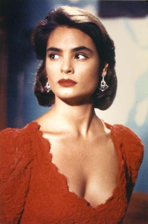 Talisa Soto (1989)