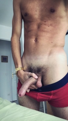 yesforeskin: oh-god-i-am-gay: Tell me what you want to do with my dick 😏 Well… first I’d play with that tight skin and so I’d suck till it blow up in milk 
