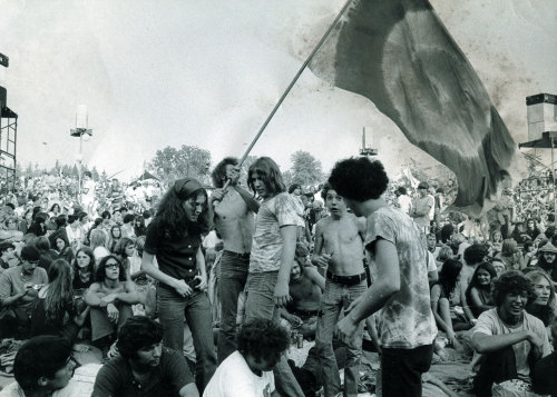 electripipedream: Mississippi River Festival1971 porn pictures