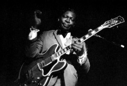 lindamccartneysphotography:    BB King, 1967 - Rest in Peace (1925 - 2015)© Linda McCartney | Scanned by lindamccartneysphotography  