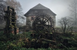 abiashra:  Photographic illustrations for the fairy tales of Brothers Grimm (captured in remote rural areas in Middle Europe) by Kilian Schönberger