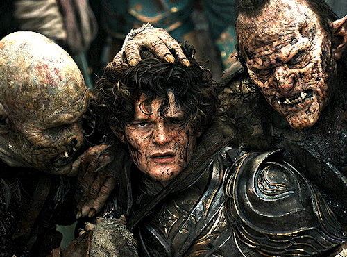 ROBERT ARAMAYO As ELROND PEREDHEL In The Lord Of The Rings: The Rings Of Power — S2E8: Shadow And Light