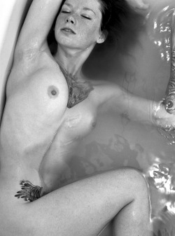 creativerehab:  Hattie in the bath #3. Lo-res