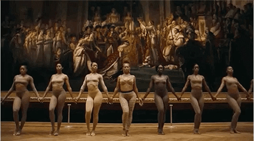 emotionalempowerer:Everyone is wearing a nude color that matches thier skin tone , not just one stan
