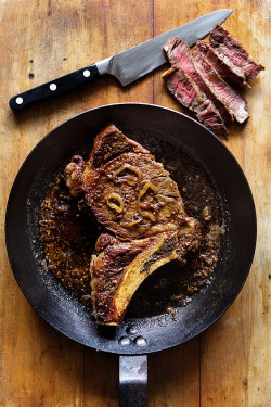 foodffs:  COWBOY STEAK  Really nice recipes. Every hour.   