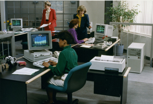 chicasyordenadores - IBM AS400 Model 10 network, ca. 1989