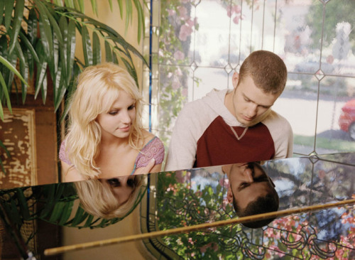 oldloves: the2000sblog: Britney Spears and Justin Timberlake in a photo shoot for the magazine Hello
