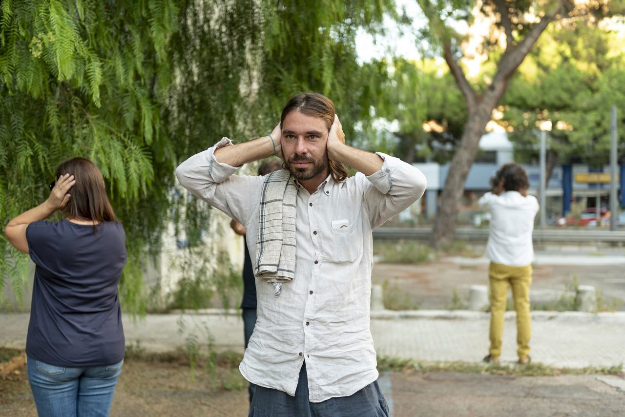 Roberta Mansueto (takecare) e Marta Olivieri, Corpotesto, nell'ambito di Performance di Parola tra Gesto e Architettura, Lecce - settembre 2020.
photo credit Alice Caracciolo_courtesy studioconcreto