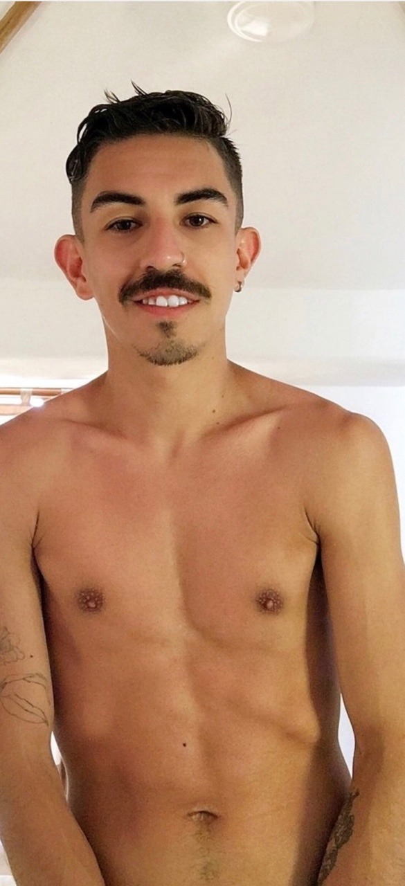 elgoberhardvard:  Gay bottom boy living in Mexico City   Pinche culito rico