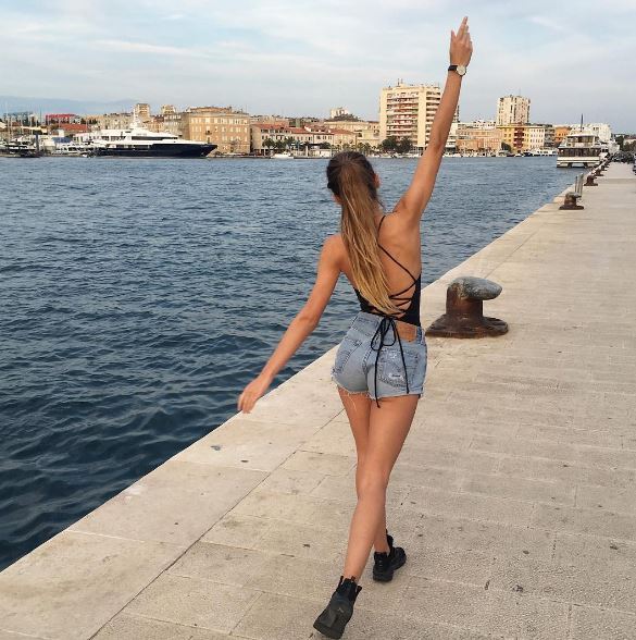 phearl:  IG: elisabeth.rioux 