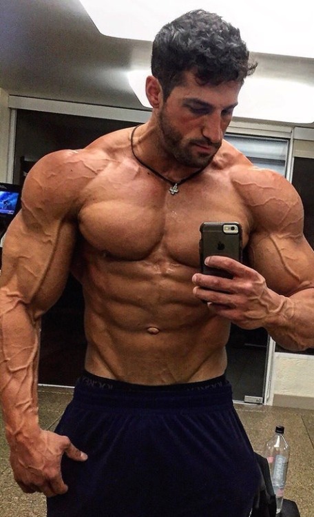 jeromeroundu2:  MRA…. Fucker is SOAKED 