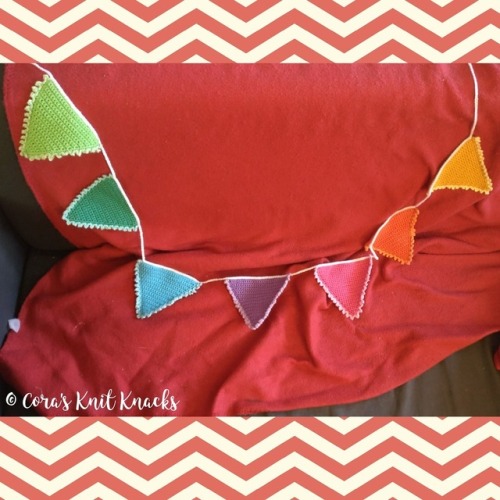 corasknitknacks:  I finished my flags! Love these bright colours so much!  Pattern from YLA Box 