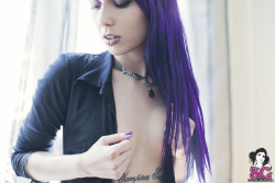 past-her-eyes:  Discordia Suicide discordia.suicidegirls.com Link to South African SuicideGirls neveraboveneverbelow suicidegirls 