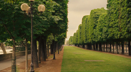 plsingly: Stills from Midnight in Paris by Woody Allen