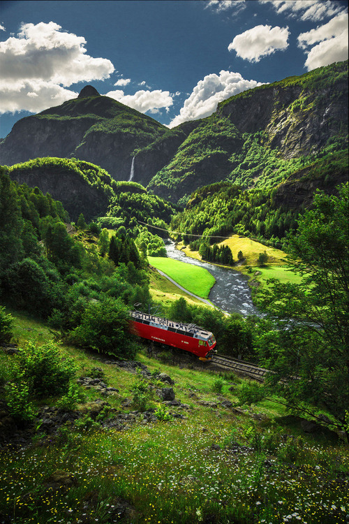 bluepueblo:  Flam Railway, Norway photo via omnis 