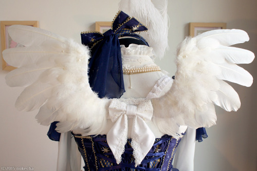 nokecha:  Crystal Dream Carnival Pegasus OutfitWhen I heard that Angelic Pretty was going to be at the Hellocon Teaparty 2015 I started planning this outfit. The theme of the teaparty was Fairytale Theatre so I decided to go with the pegasus theme as