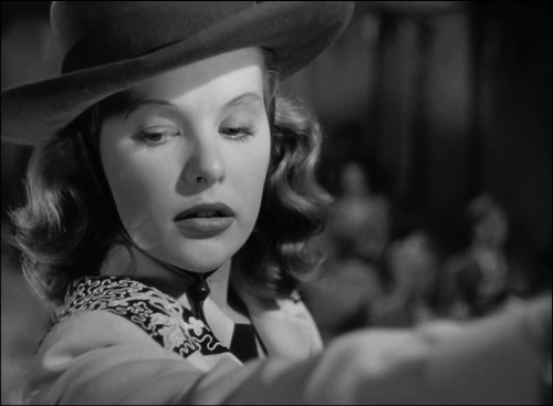 365filmsbyauroranocte:“She’s so appealing, so dangerous, so lovely to look at.”Peggy Cummins in Gun 