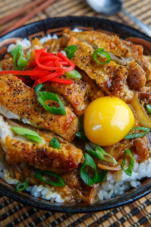 yummyinmytumbly:Oyakodon (Japanese Chicken and Egg Rice Bowl)