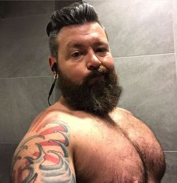 chadillacjax:  First chest workout at a planet fitness. Not too shabby. #musclebear #hairymuscle #chesticles #chestday #tattedmuscle #tattedup #inkedgays #nipsout #moobs #beardlife #beardcrew #beardedgay #beardedmuscle  (at Planet Fitness)