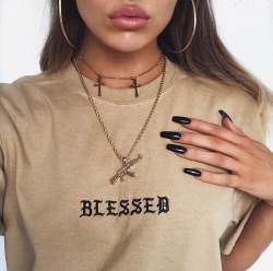 fijitears:  shop at PleasePanic for dope