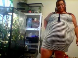 4biggirlsonly:  falulu:  fumbledeegrumble:  drinking-tea-at-midnight:  falulu:  One of my dresses God I miss my old laptops webcam I need a better camera ._, for my vanity or for someone to take pictures of me capture me like one of those french girls