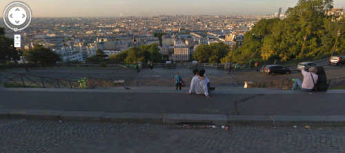 frehkless:  frehkless:  so i just randomly searched ‘sacre-coeur’ on google maps and this came up, and it just captures everything about paris look at the kissing couple and look at the skyline and the trees and i just thought i’d share it with