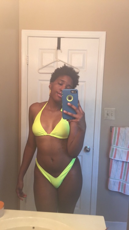 uhohnova:  Comfortable in my own skin. The sun about to bless me real soon. Now let me enjoy my summer.